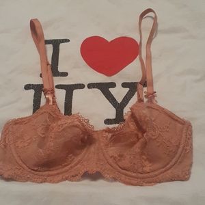 VICTORIA SECRET PUSH UPWITHOUT PADDIN BRA 32D